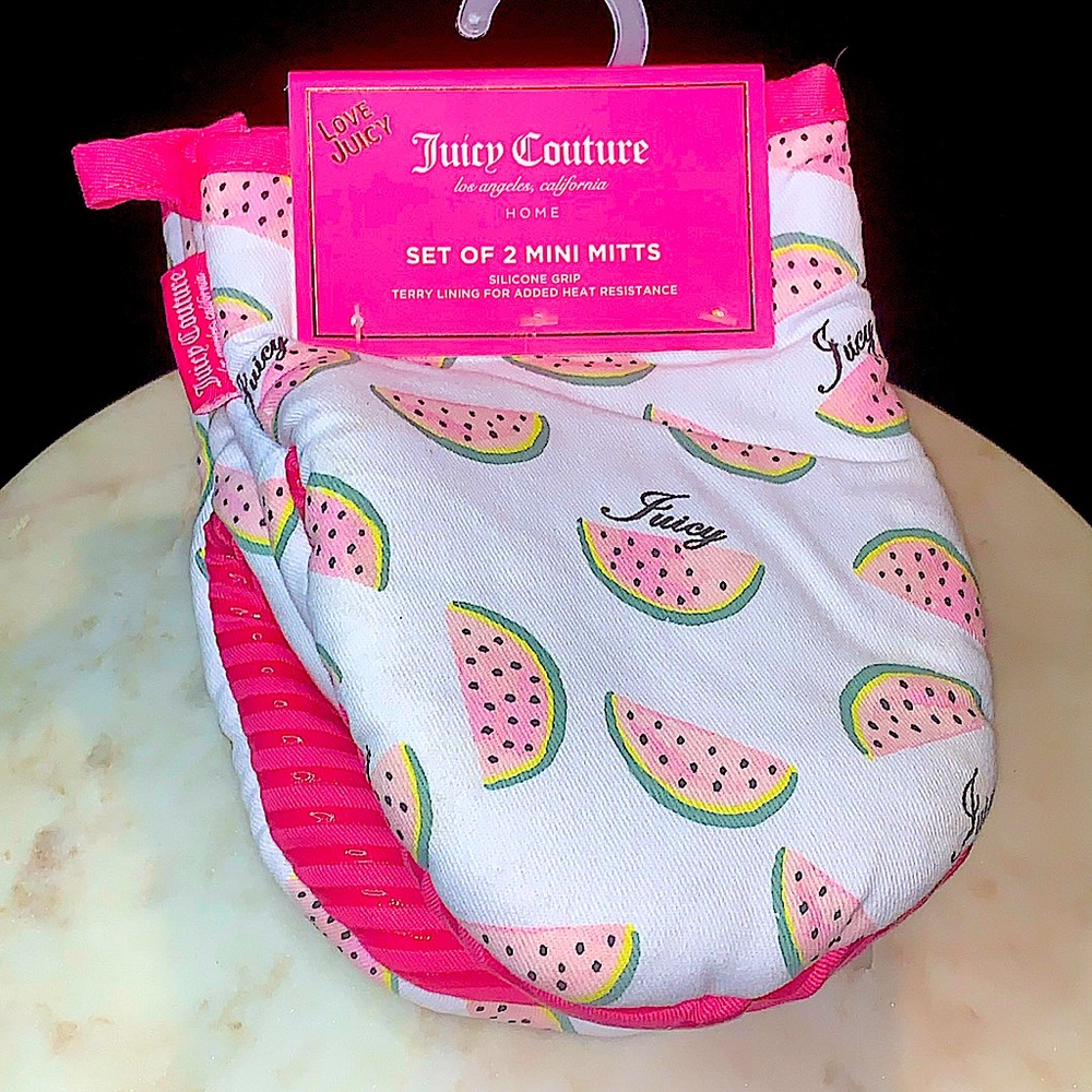 JUICY COUTURE MINI MITTS SET OF 2 WATERMELON PRINT NEW SILICONE HOME